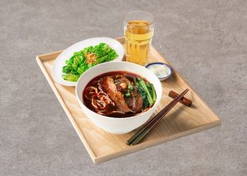 3.麻辣蒜味半筋半肉經典餐(內用)
