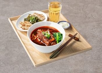 1. 原味牛肉麵經典餐