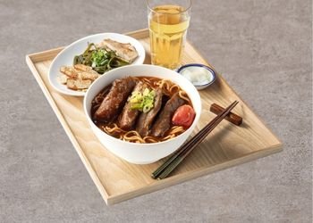 3. 番茄半筋牛肉經典餐