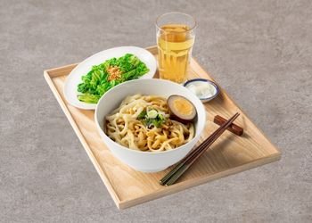 13. 辣度★青花椒乾拌麵經典餐(飲品套餐)